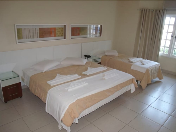 Imagen de la habitación del Hotel Nova Guarapari. Foto 11