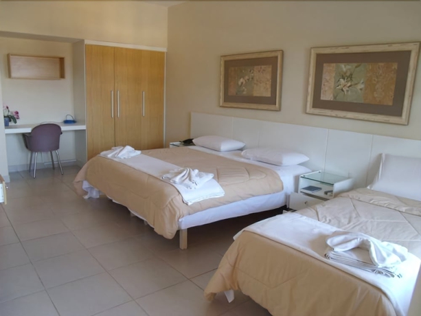 Imagen de la habitación del Hotel Nova Guarapari. Foto 13