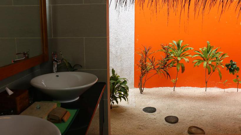 Imagen de la habitación del Hotel Nova Maldives. Foto 9