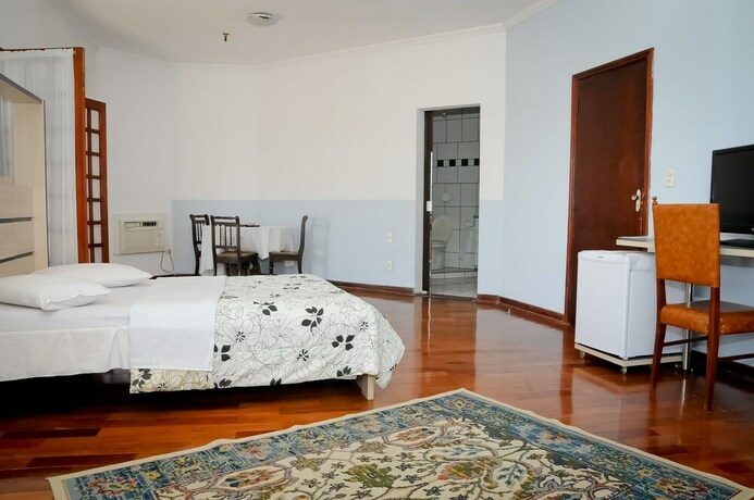 Imagen de la habitación del Hotel Nova Odessa. Foto 3