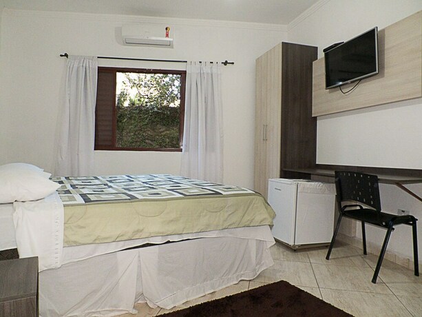 Imagen de la habitación del Hotel Nova Odessa. Foto 11