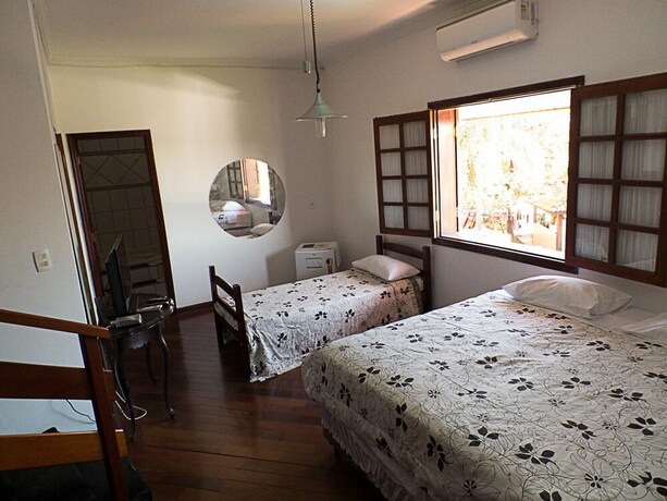 Imagen de la habitación del Hotel Nova Odessa. Foto 12