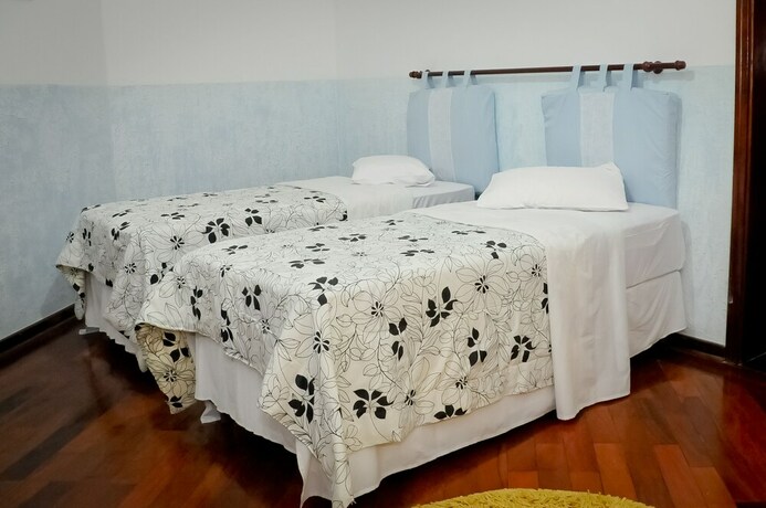 Imagen de la habitación del Hotel Nova Odessa. Foto 14