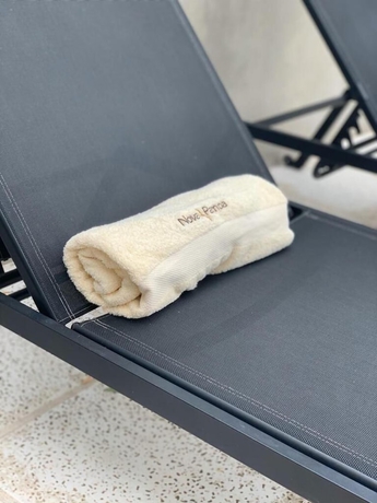 Imagen de la piscina del Hotel Nova Pampa apartandspa. Foto 14