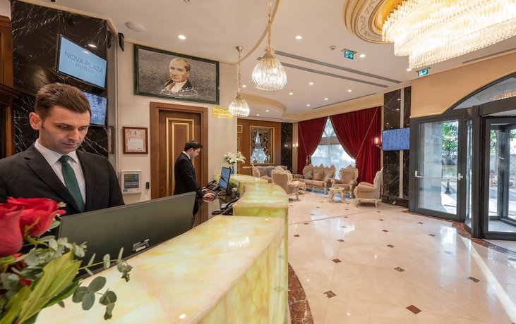 Imagen de los interiores del Hotel Nova Plaza Pera. Foto 19