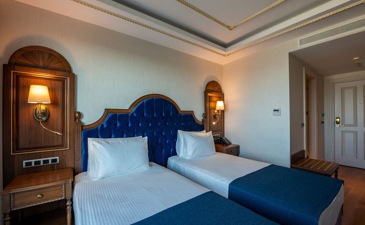 Imagen de la habitación del Hotel Nova Plaza Pera. Foto 17