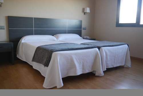 Imagen de la habitación del Hotel Nova Senia. Foto 15