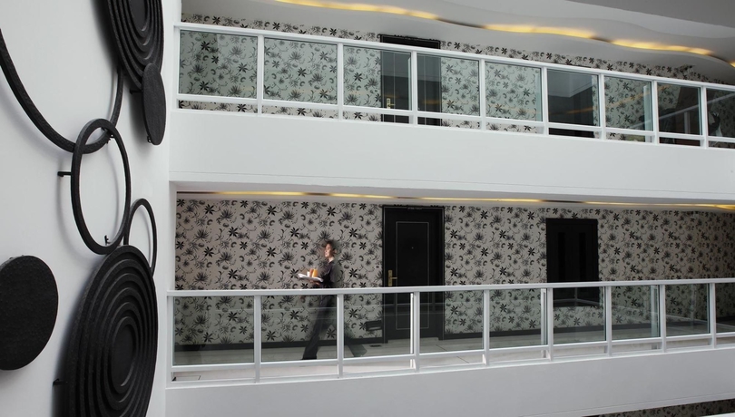 Imagen de los interiores del Hotel Nova Suites Pattaya By Compass Hospitality. Foto 11