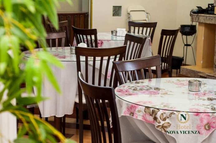 Imagen del bar/restaurante del Hotel Nova Vicenza. Foto 5