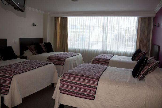 Imagen de la habitación del Hotel Novalux. Foto 8