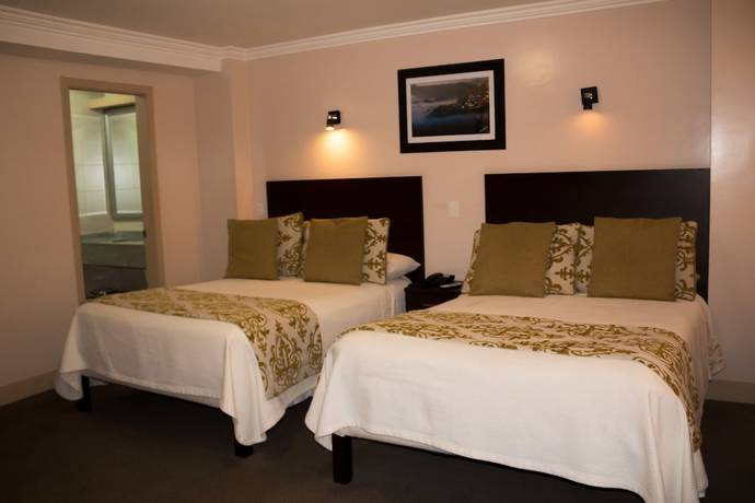 Imagen de la habitación del Hotel Novalux. Foto 9