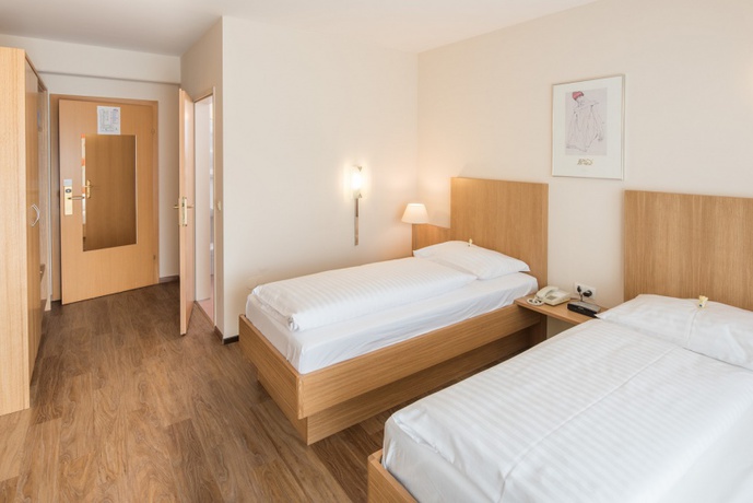 Imagen de la habitación del Hotel Novapark Das Flugzeughotel. Foto 7