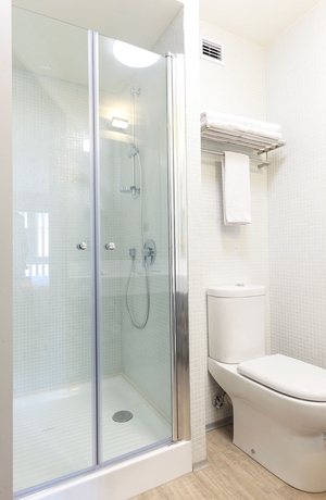 Imagen de la habitación del Hotel Novapark. Foto 8