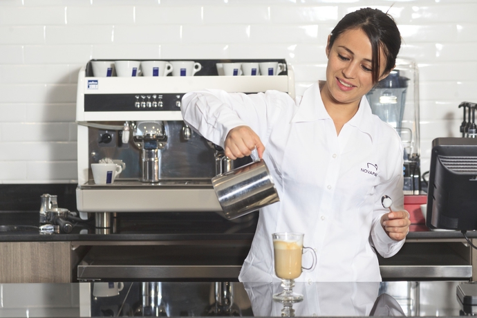 Imagen de los interiores del Hotel Novapark. Foto 17