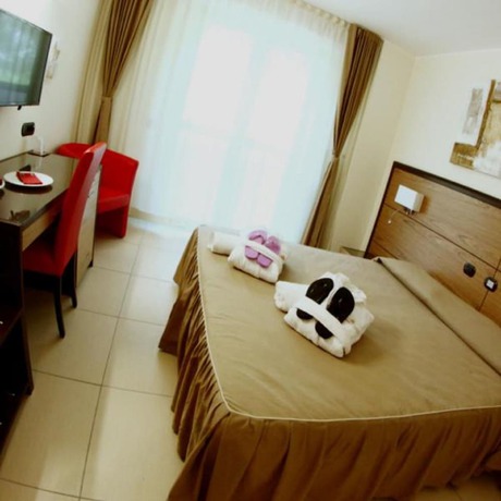 Imagen de la habitación del Hotel Novarello Resort and Spa. Foto 5