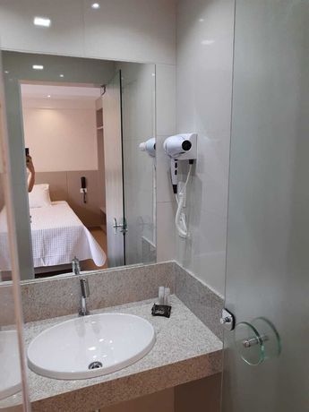 Imagen de la habitación del Hotel Novares. Foto 9