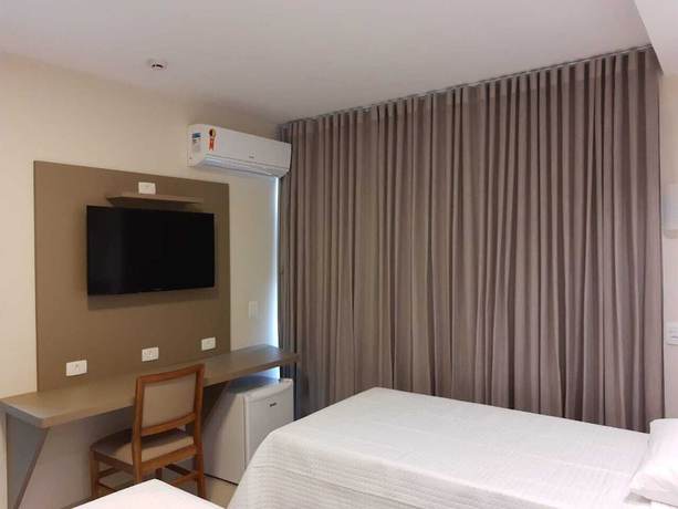 Imagen de la habitación del Hotel Novares. Foto 13