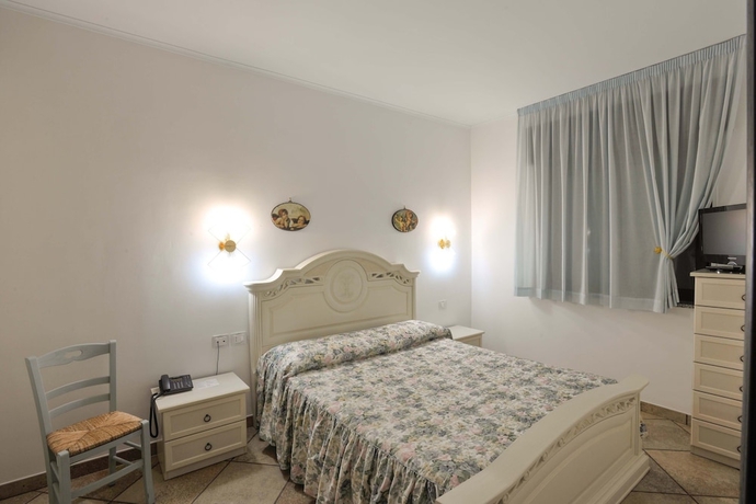 Imagen de la habitación del Hotel Novaresort and Residence. Foto 10