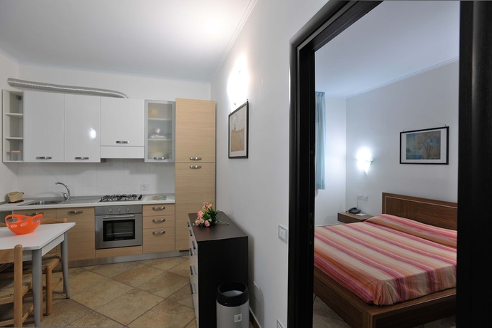 Imagen de la habitación del Hotel Novaresort and Residence. Foto 18