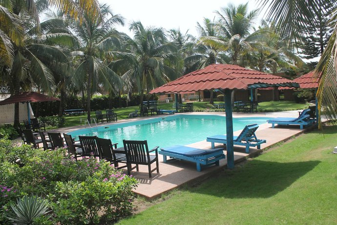 Imagen de la piscina del Hotel Novela Star. Foto 20