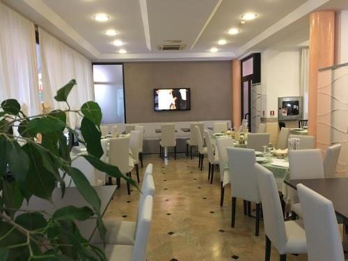 Imagen de la habitación del Hotel Novella, Misano Adriatico. Foto 10