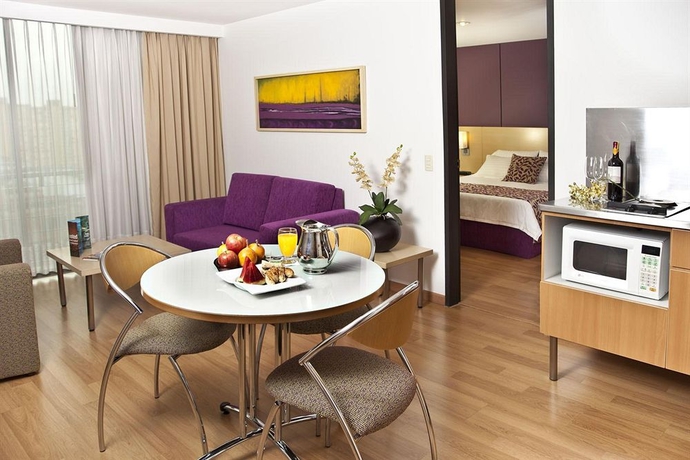 Imagen de los interiores del Hotel Novelty Suites. Foto 13
