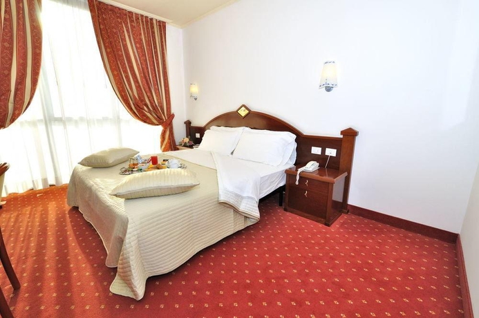 Imagen general del Hotel Noventa. Foto 7