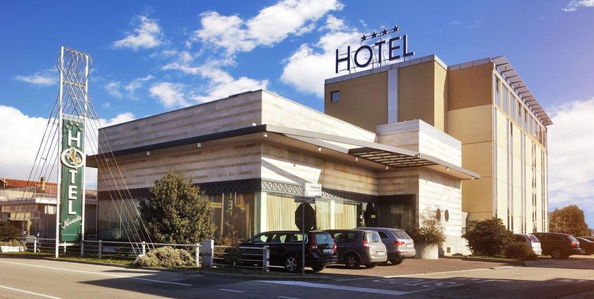 Imagen general del Hotel Noventa. Foto 11