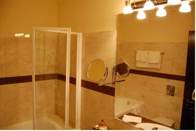 Imagen de los interiores del Hotel Novera. Foto 7