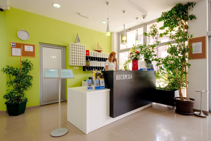 Imagen de los interiores del Hotel Novi, Igalo. Foto 15