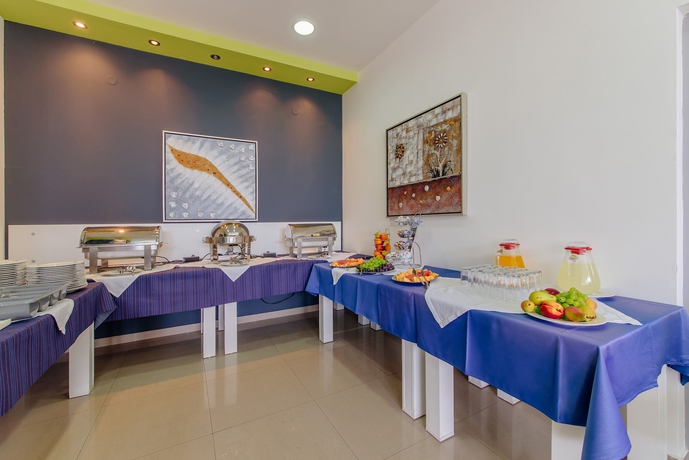 Imagen del bar/restaurante del Hotel Novi, Igalo. Foto 6