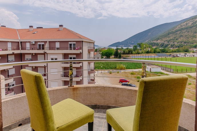 Imagen general del Hotel Novi, Igalo. Foto 2