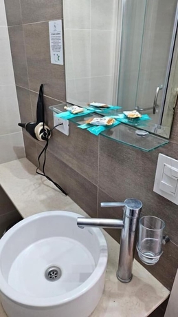 Imagen de la habitación del Hotel Novi, Mar del Plata. Foto 13