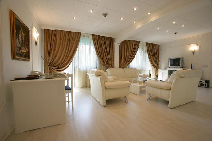 Imagen de la habitación del Hotel Novi Sad. Foto 8