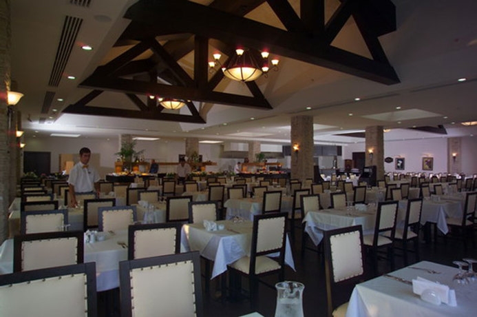 Imagen del bar/restaurante del Hotel Novia Lucida Beach. Foto 3