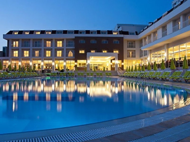 Imagen general del Hotel Novia White Lilyum. Foto 4