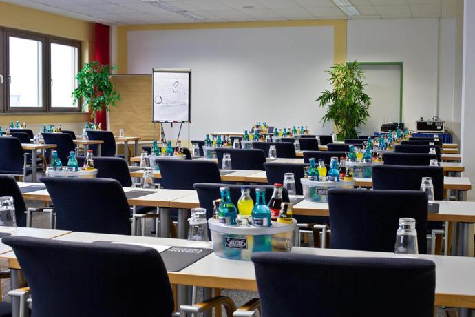 Imagen de los interiores del Hotel Novina S&uuml;dwestpark N&uuml;rnberg. Foto 7