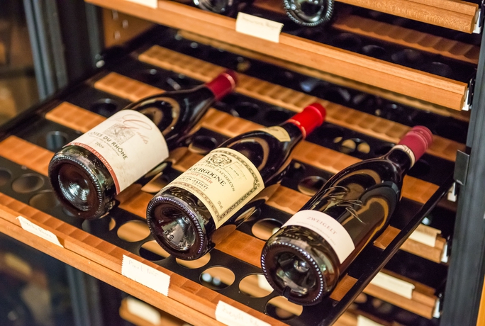 Imagen del bar/restaurante del Hotel Novina Südwestpark Nürnberg. Foto 2