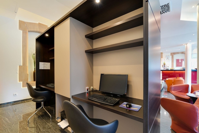 Imagen de los interiores del Hotel Novina Tillypark. Foto 6