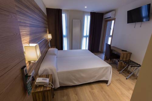 Imagen de la habitación del Hotel Novo C&aacute;ndido. Foto 6