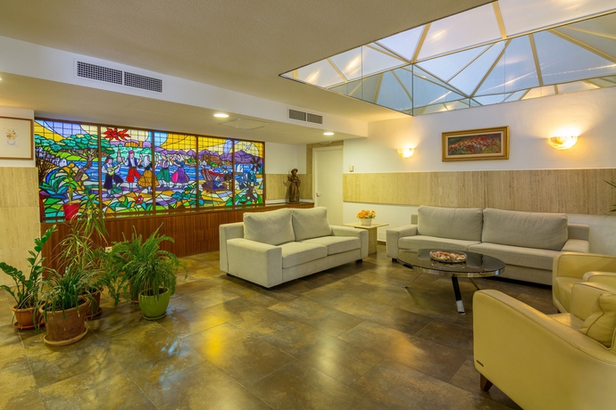 Imagen de los interiores del Hotel Novo Mar. Foto 12