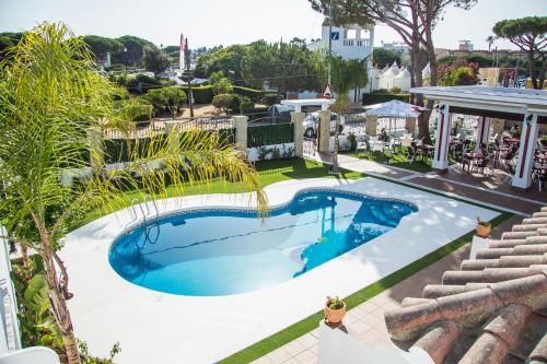 Imagen de la piscina del Hotel Novomar, Chiclana - Sancti Petri. Foto 10