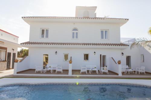 Imagen de la piscina del Hotel Novomar, Chiclana - Sancti Petri. Foto 11