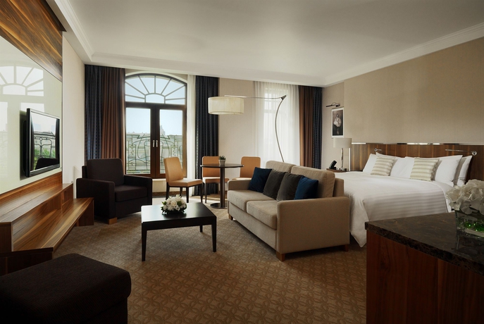 Imagen de la habitación del Hotel Novosibirsk Marriott. Foto 3