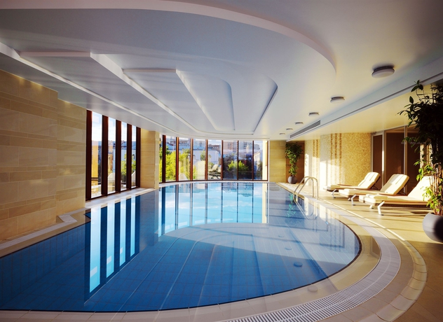 Imagen de la piscina del Hotel Novosibirsk Marriott. Foto 16