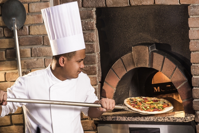 Imagen del bar/restaurante del Hotel Novotel Abu Dhabi Gate. Foto 4