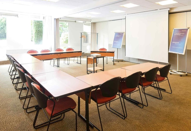 Imagen de los interiores del Hotel Novotel Aix En Provence Beaumanoir Les 3 Sautets. Foto 15