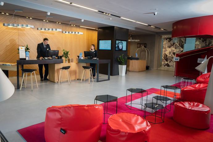 Imagen de los interiores del Hotel Novotel Almaty City Center. Foto 19