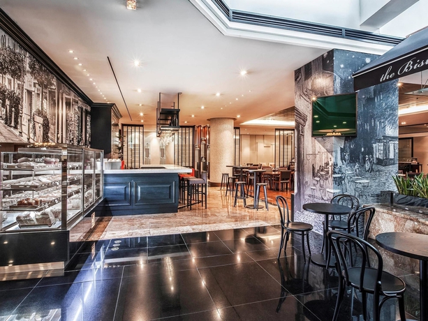 Imagen del bar/restaurante del Hotel Novotel Ambassador Seoul Gangnam. Foto 3