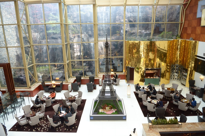 Imagen de los interiores del Hotel Novotel Ambassador Seoul Gangnam. Foto 13